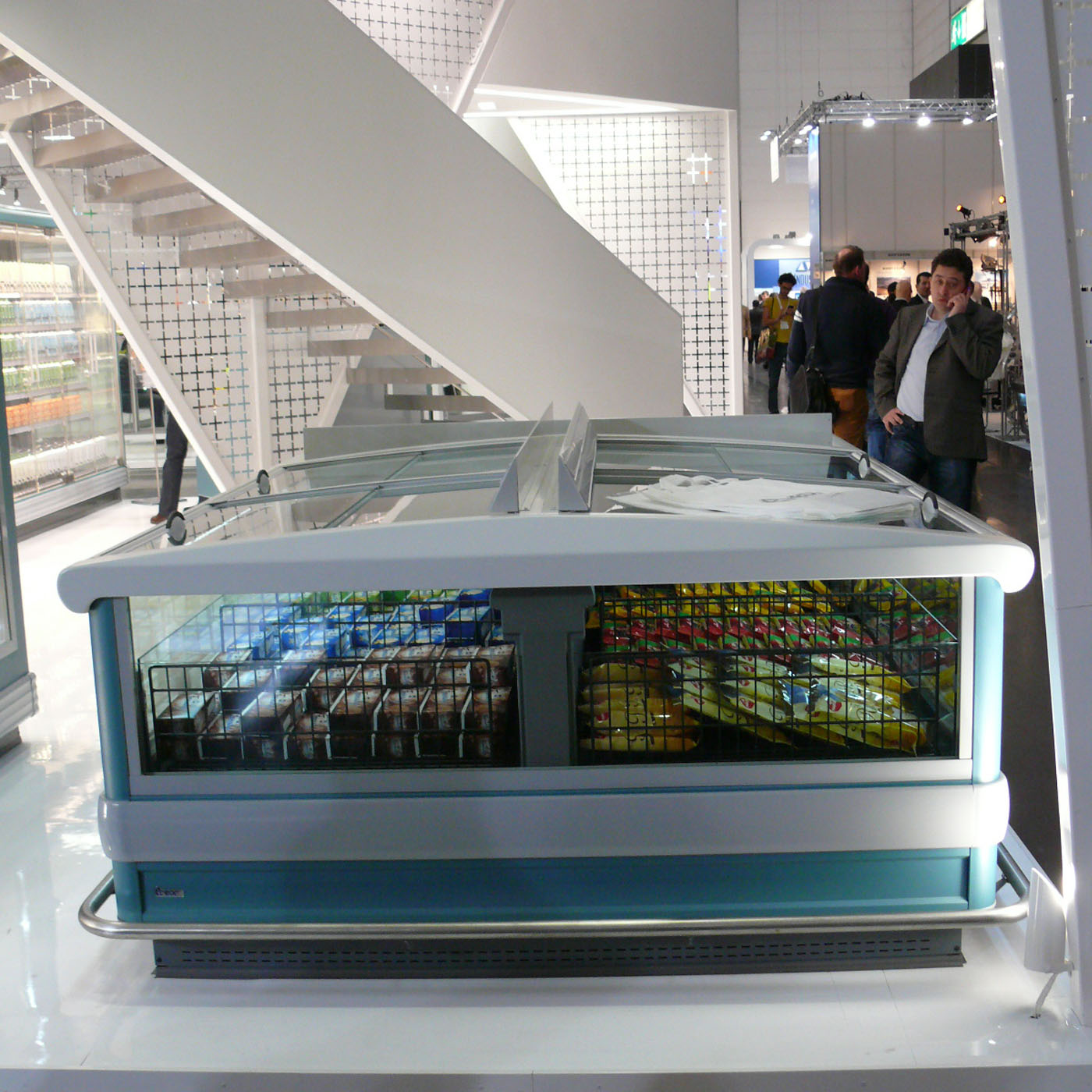 Novosti_1.03.2014_EuroShop_LEDA_HELLA Novosti_1.03.2014_EuroShop_LEDA_HELLA